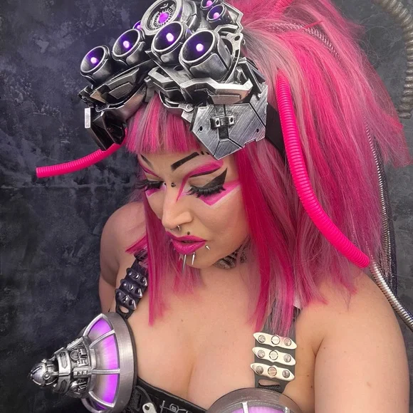 Futuristic Pink LED Bra - Picture 3 of 9